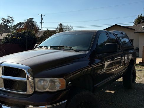 Used 2005 Dodge Ram 2500 Truck SLT w/ Quad Cab Big Horn Value Group image 5
