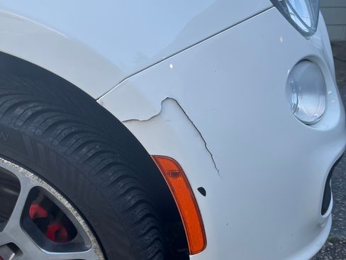 Used 2015 FIAT 500 Sport w/ Comfort/Convenience Group FWD image 6