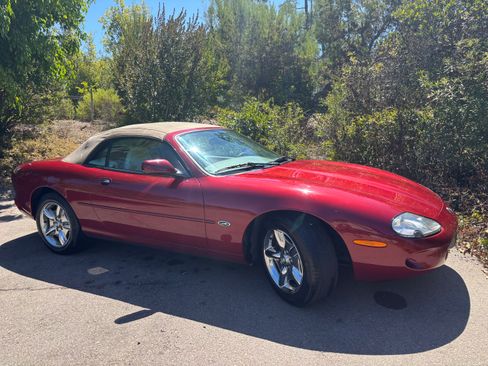 Used 1998 Jaguar XK8 Convertible RWD image 16