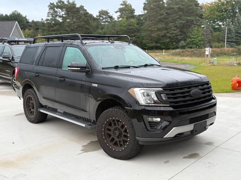 Used 2018 Ford Expedition XLT w/ Equipment Group 202A image 1