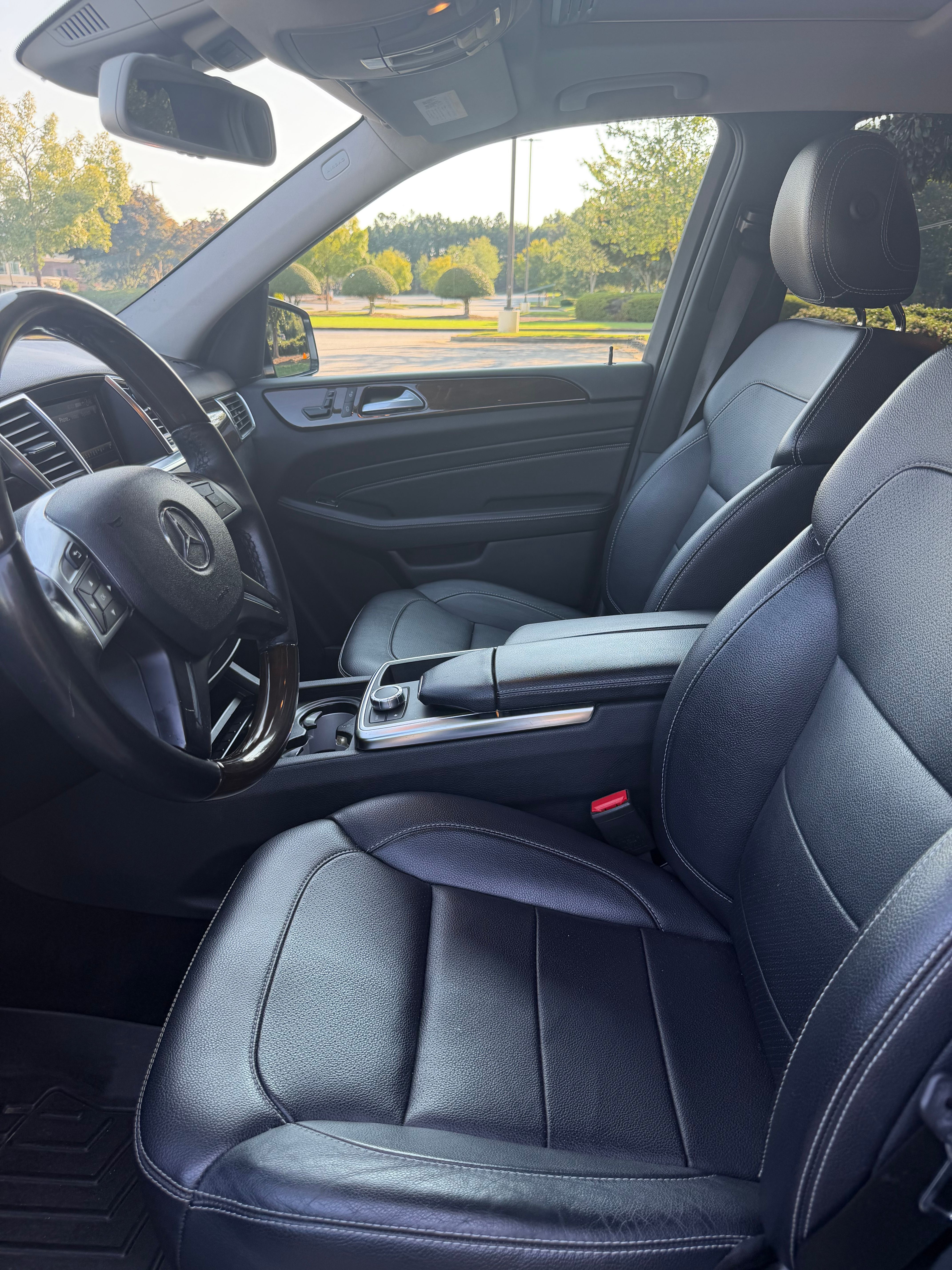 Used 2014 Mercedes-Benz ML 350 BlueTEC 4MATIC image 11