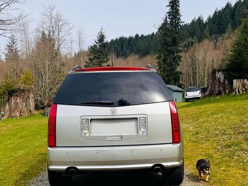 Used 2005 Cadillac SRX RWD image 1