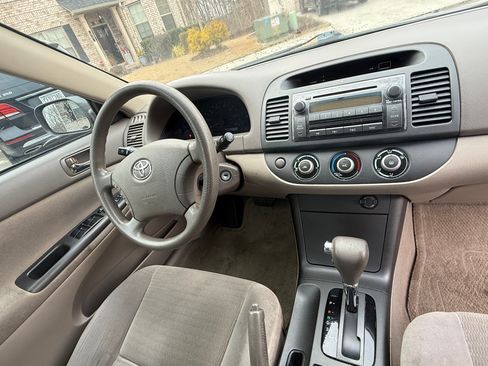 Used 2006 Toyota Camry LE image 14