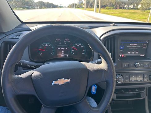 Used 2022 Chevrolet Colorado W/T image 5
