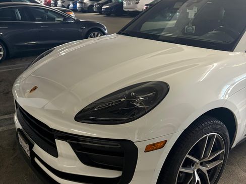 Used 2022 Porsche Macan AWD/4WD image 5