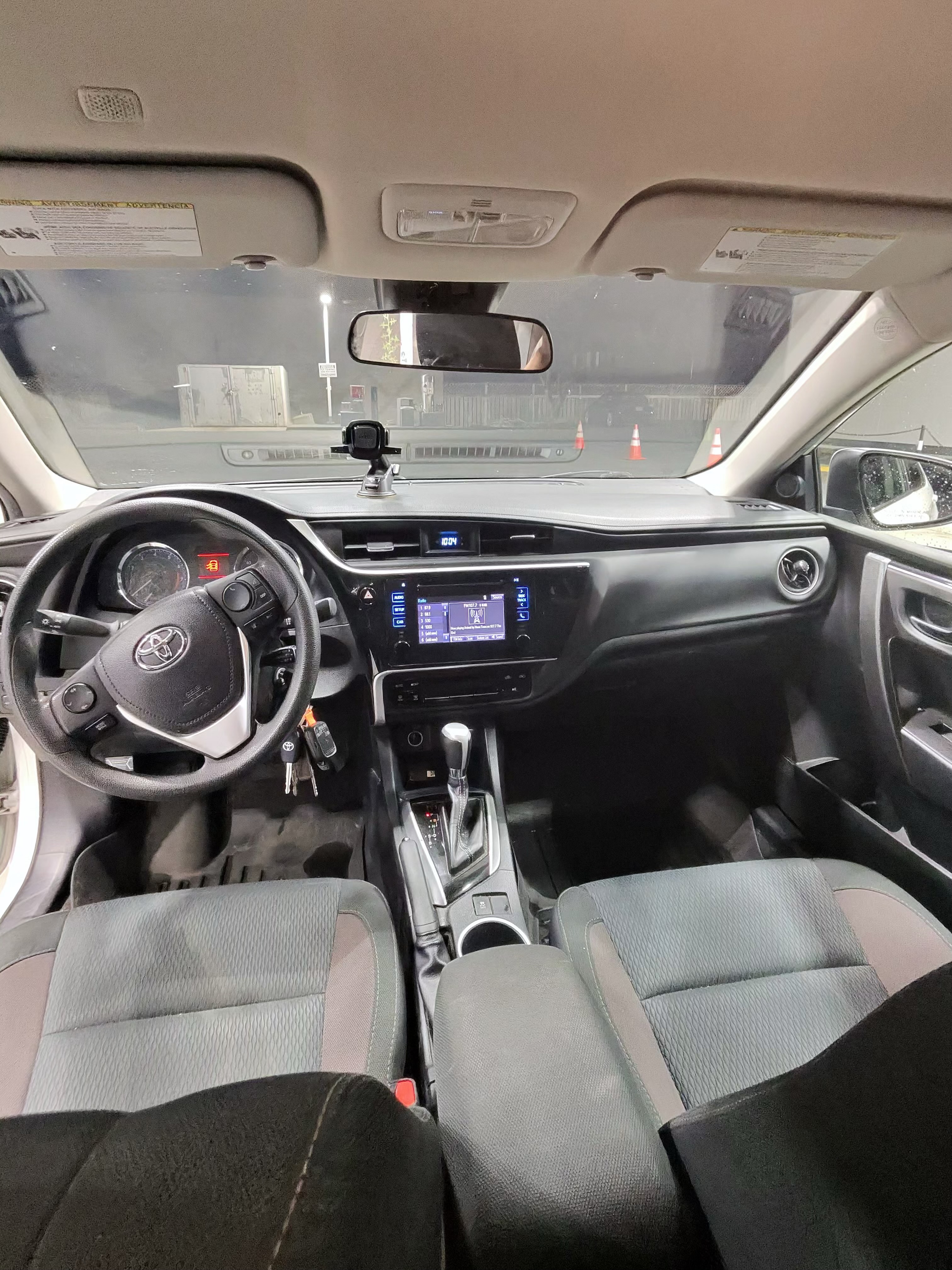 Used 2019 Toyota Corolla LE FWD image 16