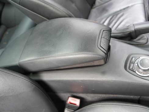 Used 2010 BMW 650i Coupe image 12