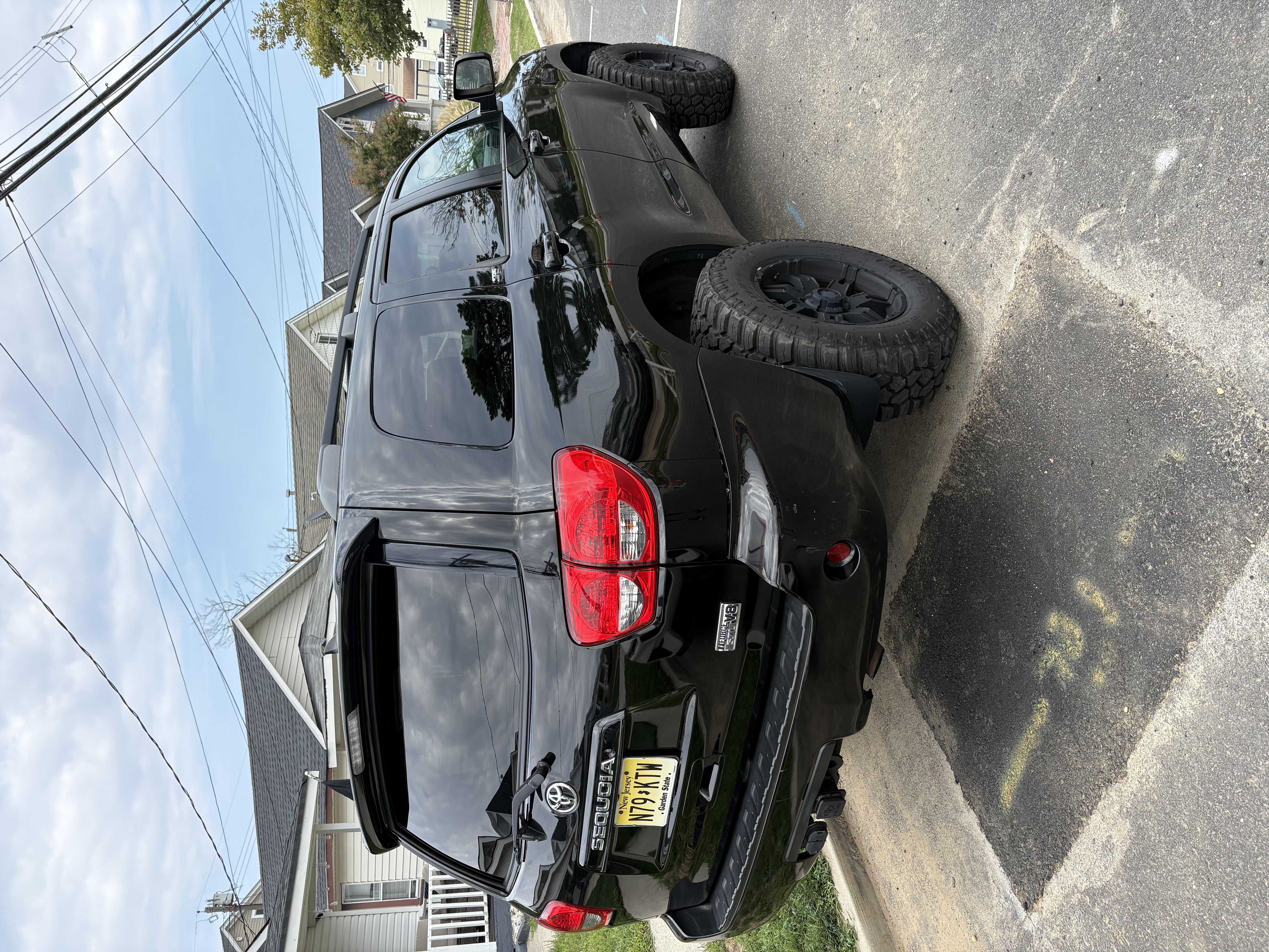 Used 2015 Toyota Sequoia SR5 w/ Premium Package AWD/4WD image 5