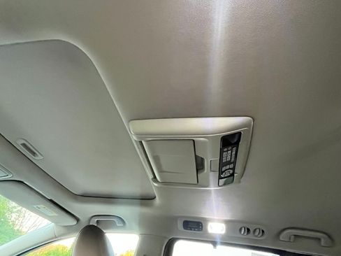 Used 2014 Honda Odyssey EX-L image 16