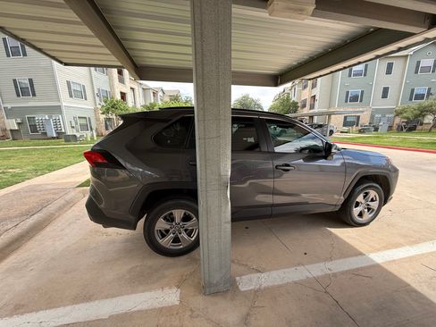 Used 2023 Toyota RAV4 XLE FWD image 8