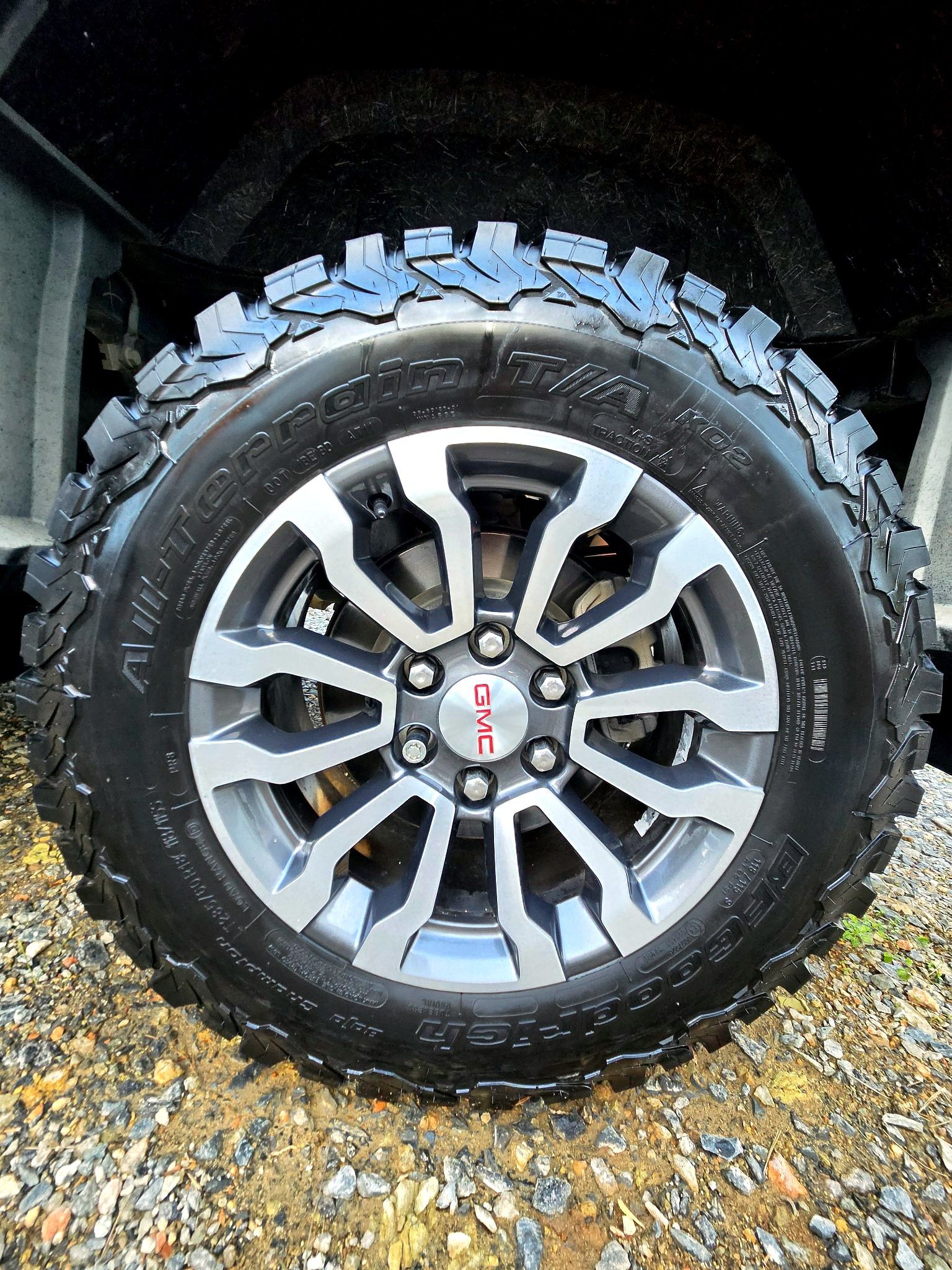 Used 2020 GMC Sierra 1500 AT4 w/ AT4 Premium Package AWD/4WD image 12
