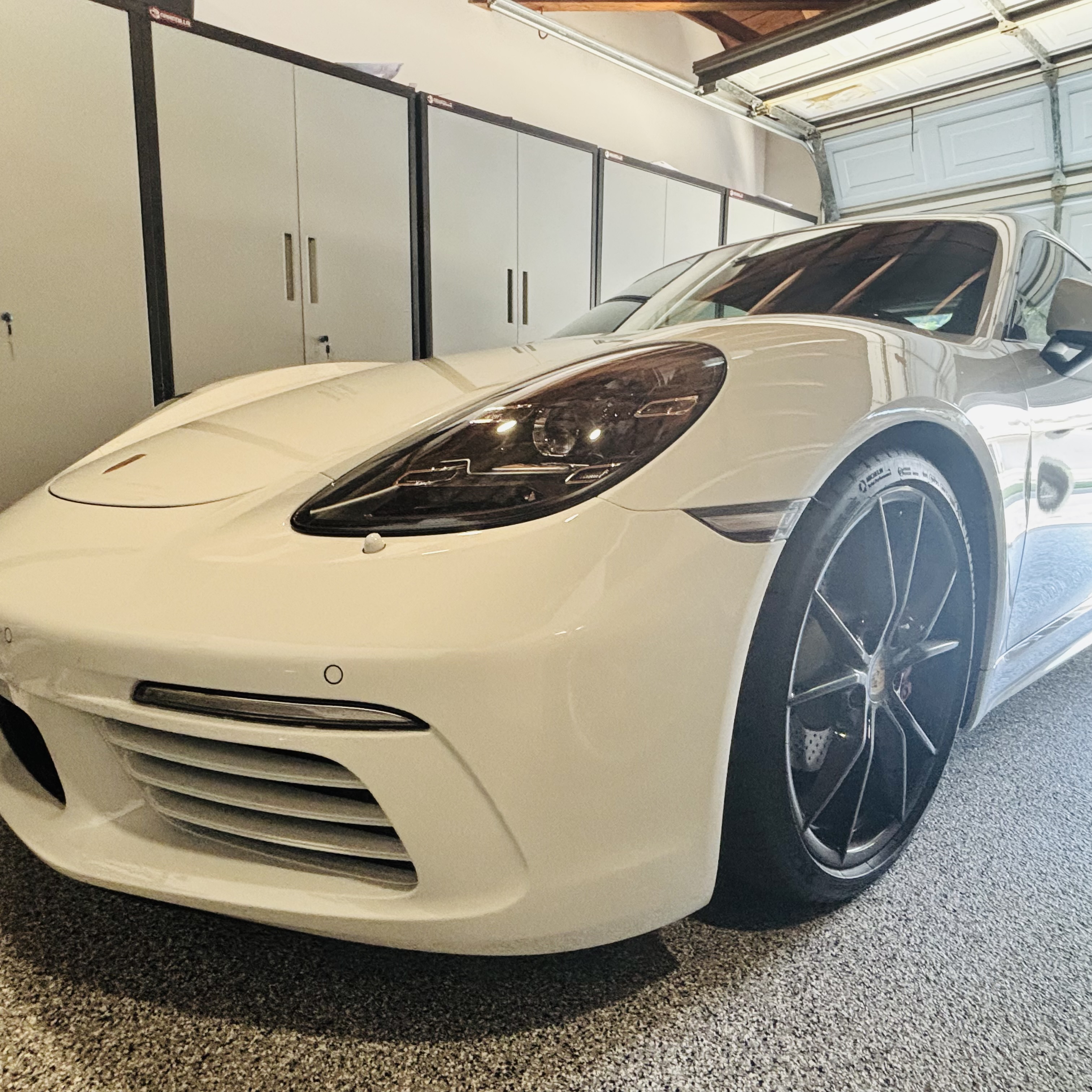 Used 2025 Porsche 718 Cayman S RWD image 9