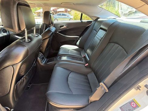 Used 2009 Mercedes-Benz CLS 550 image 9