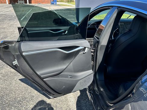 Used 2018 Tesla Model S 75D image 19
