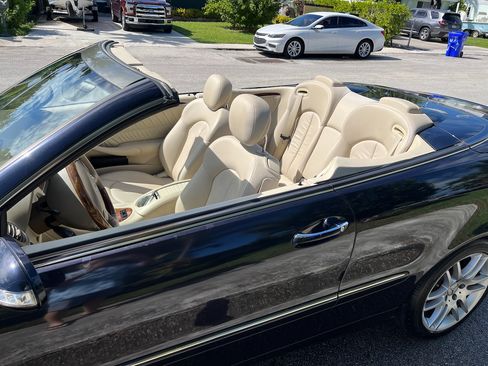 Used 2009 Mercedes-Benz CLK 350 Cabriolet image 12