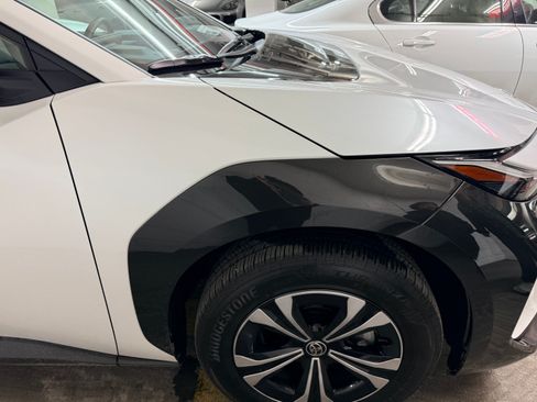 Used 2025 Toyota bZ4X FWD image 13