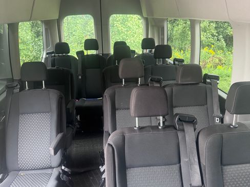 Used 2023 Ford Transit 350 XLT RWD image 6