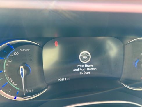 Used 2018 Chrysler Pacifica Touring-L image 11