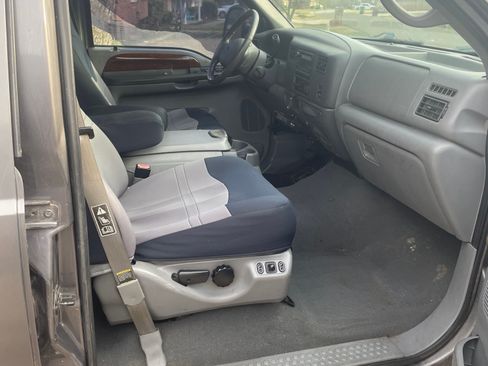 Used 2002 Ford F250 2WD Crew Cab Super Duty image 13