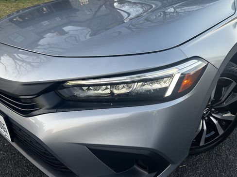 Used 2023 Honda Civic EX image 2