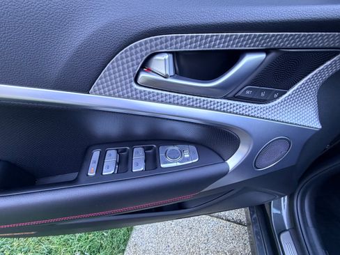 Used 2023 Genesis G70 2.0T w/ Sport Prestige Package image 18