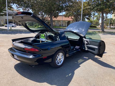 Used 1996 Chevrolet Camaro Z28 RWD image 19