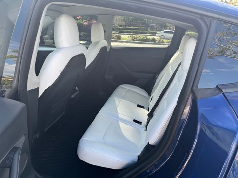 Used 2023 Tesla Model Y Long Range AWD/4WD image 11