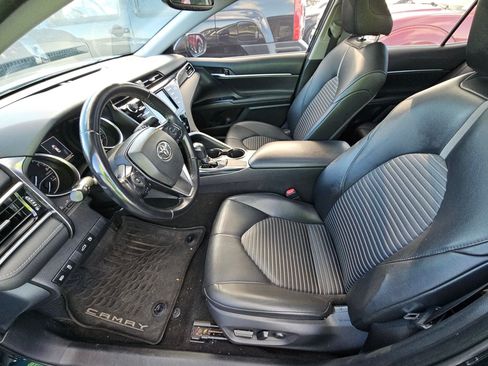 Used 2018 Toyota Camry SE image 8