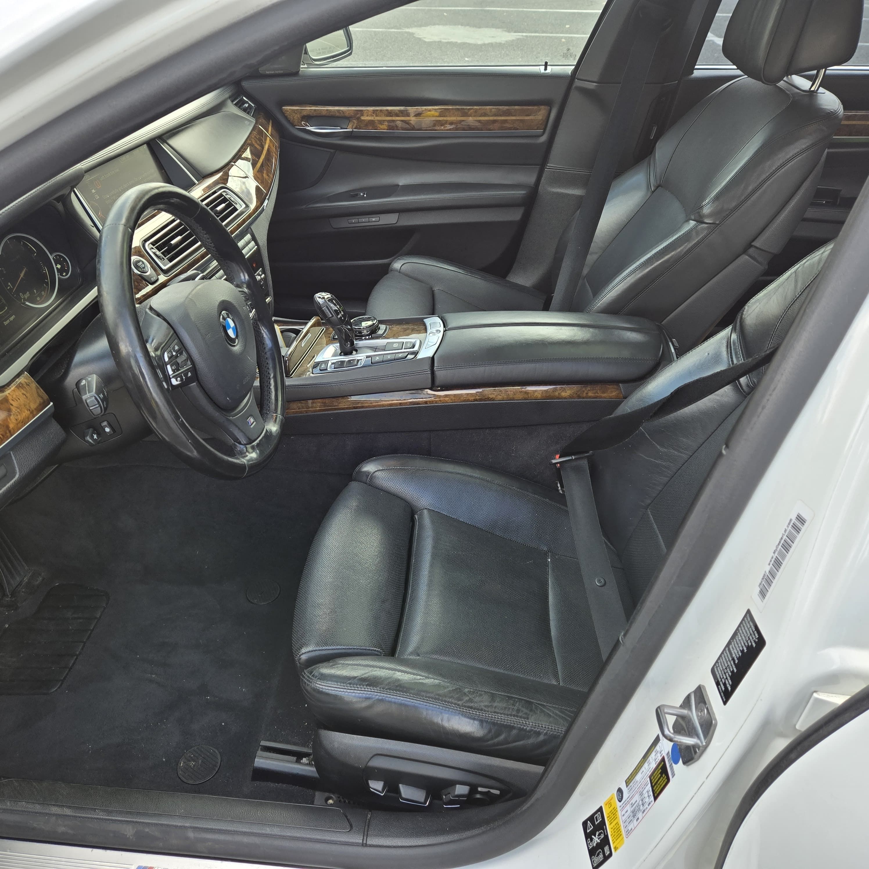 Used 2015 BMW 750Li xDrive AWD/4WD image 6