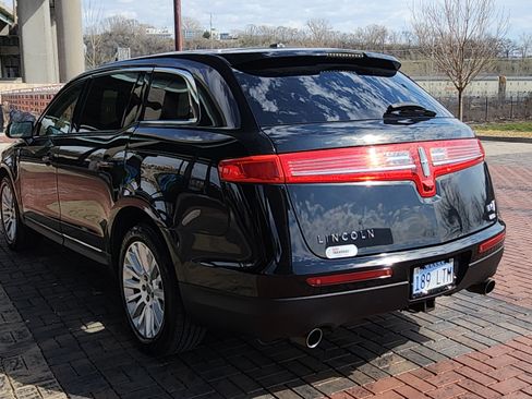 Used 2011 Lincoln MKT AWD w/ 101A Rapid Spec Order Code image 8