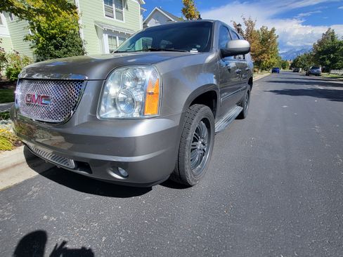 Used 2012 GMC Yukon Denali image 4