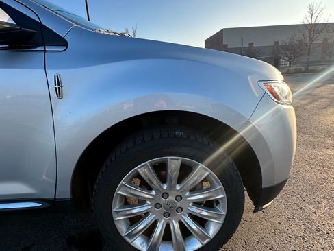 Used 2013 Lincoln MKX AWD image 20