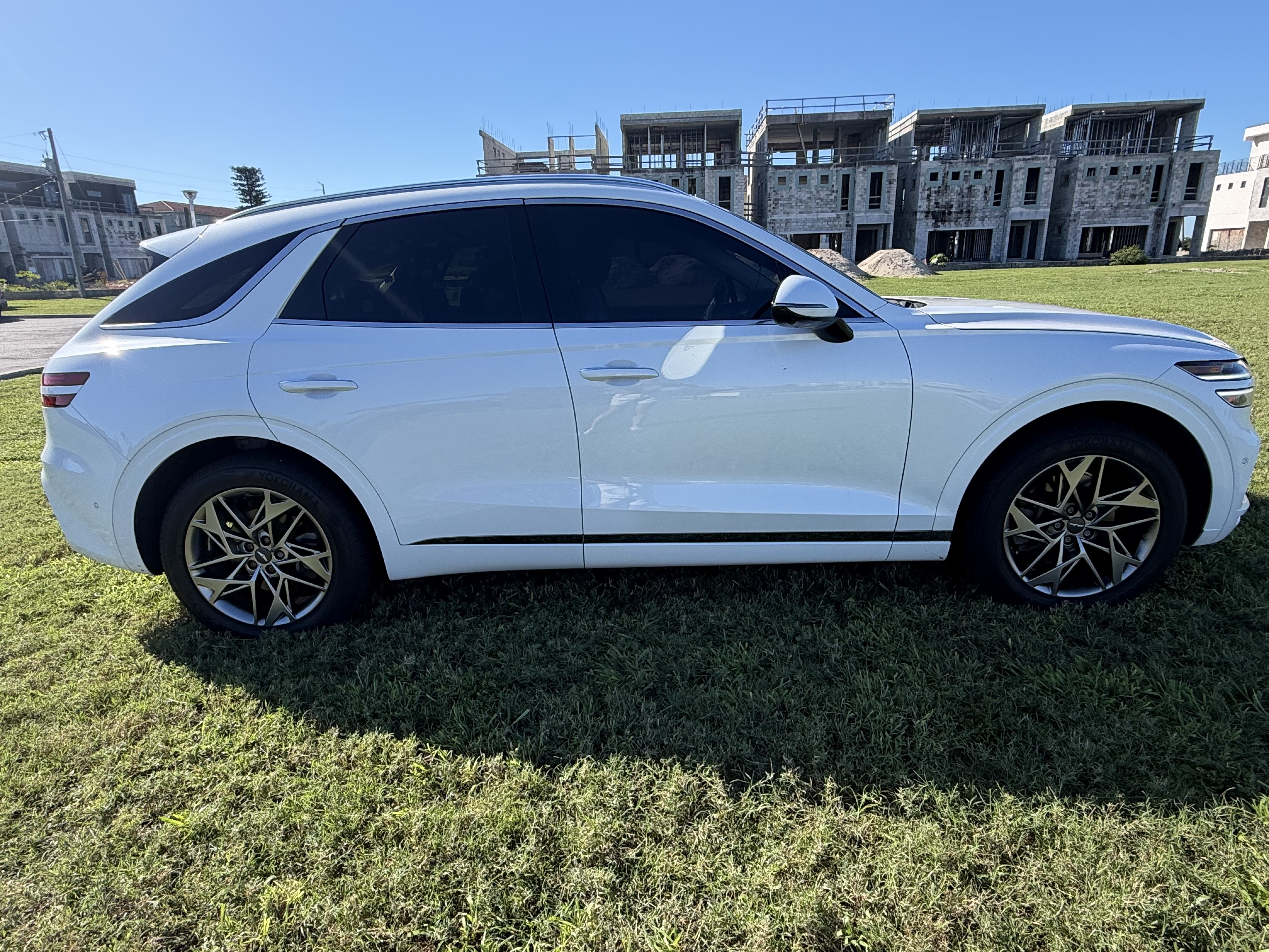 Used 2022 Genesis GV70 2.5T w/ Advanced Package AWD/4WD image 6