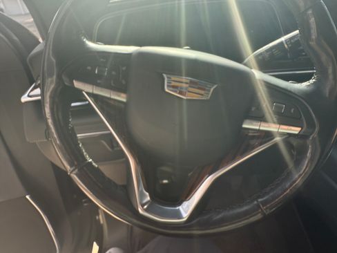 Used 2022 Cadillac Escalade ESV Premium Luxury image 13