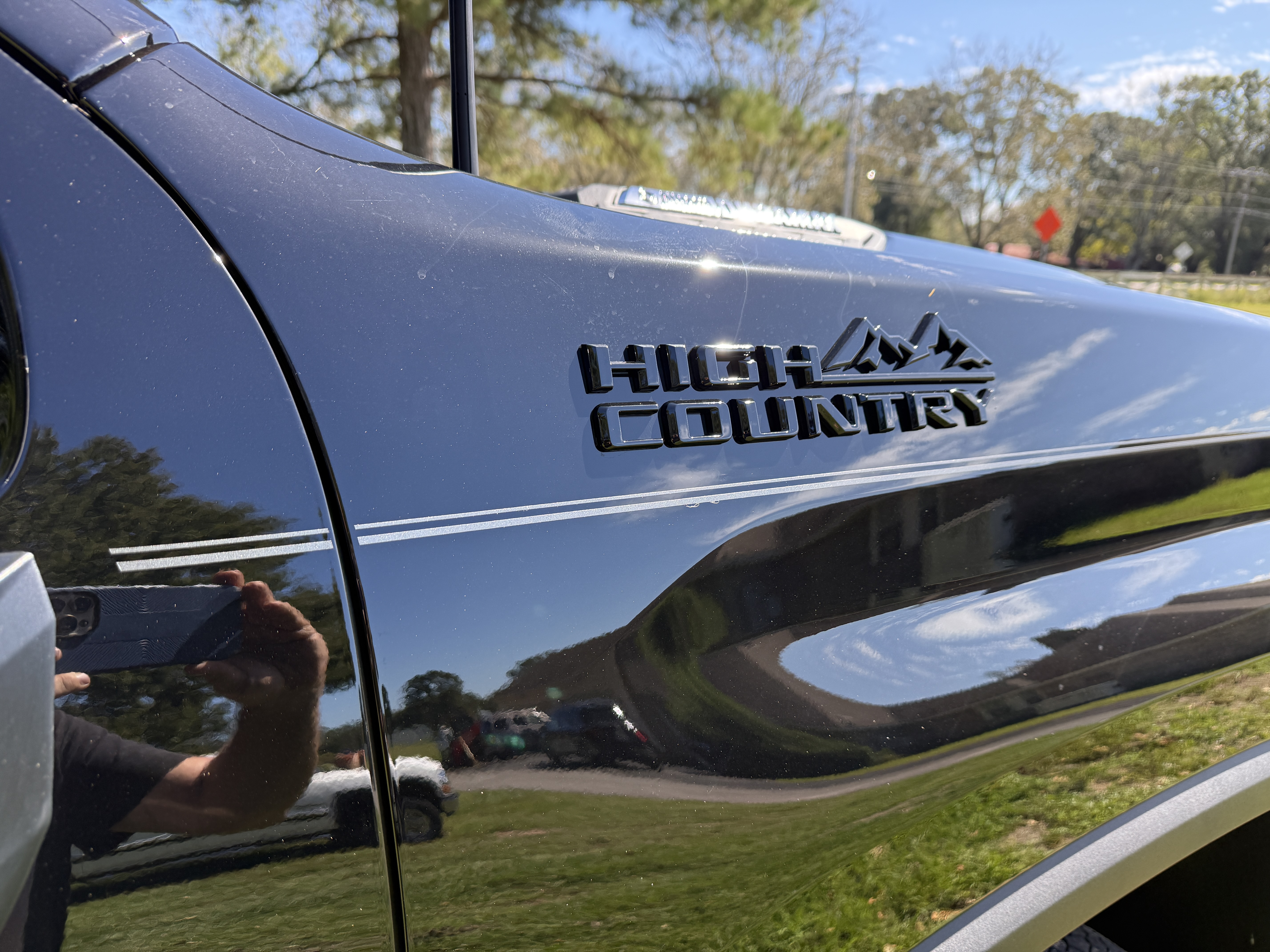 Used 2026 Chevrolet Silverado 3500 High Country w/ High Country Premium Package AWD/4WD image 4