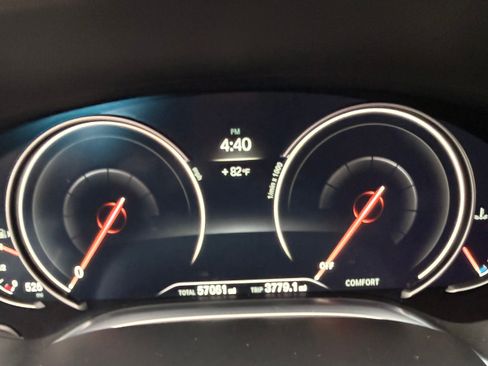 Used 2018 BMW 750i image 5