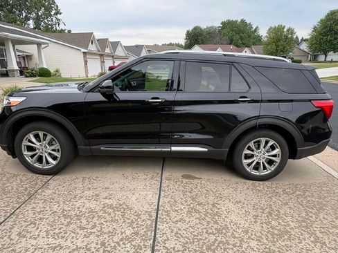 Used 2021 Ford Explorer Limited w/ Equipment Group 301A AWD/4WD image 1
