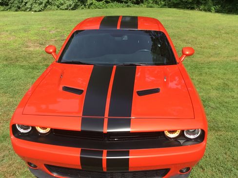 Used 2017 Dodge Challenger R/T w/ Sound Group RWD image 4