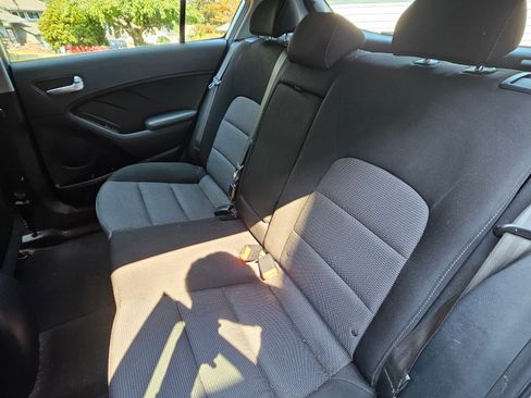 Used 2017 Kia Forte LX image 6