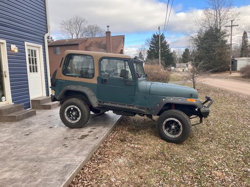 Used 1994 Jeep Wrangler SE image 2