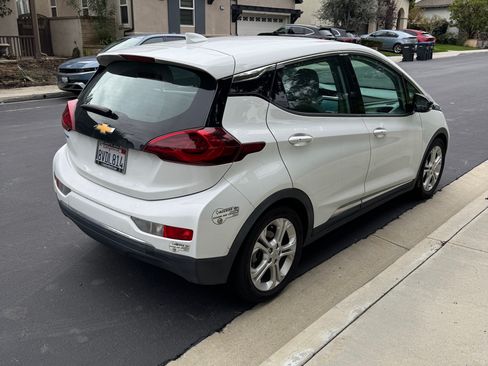 Used 2017 Chevrolet Bolt LT image 6