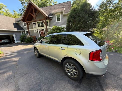 Used 2011 Ford Edge Limited w/ Trailer Tow Package AWD/4WD image 15