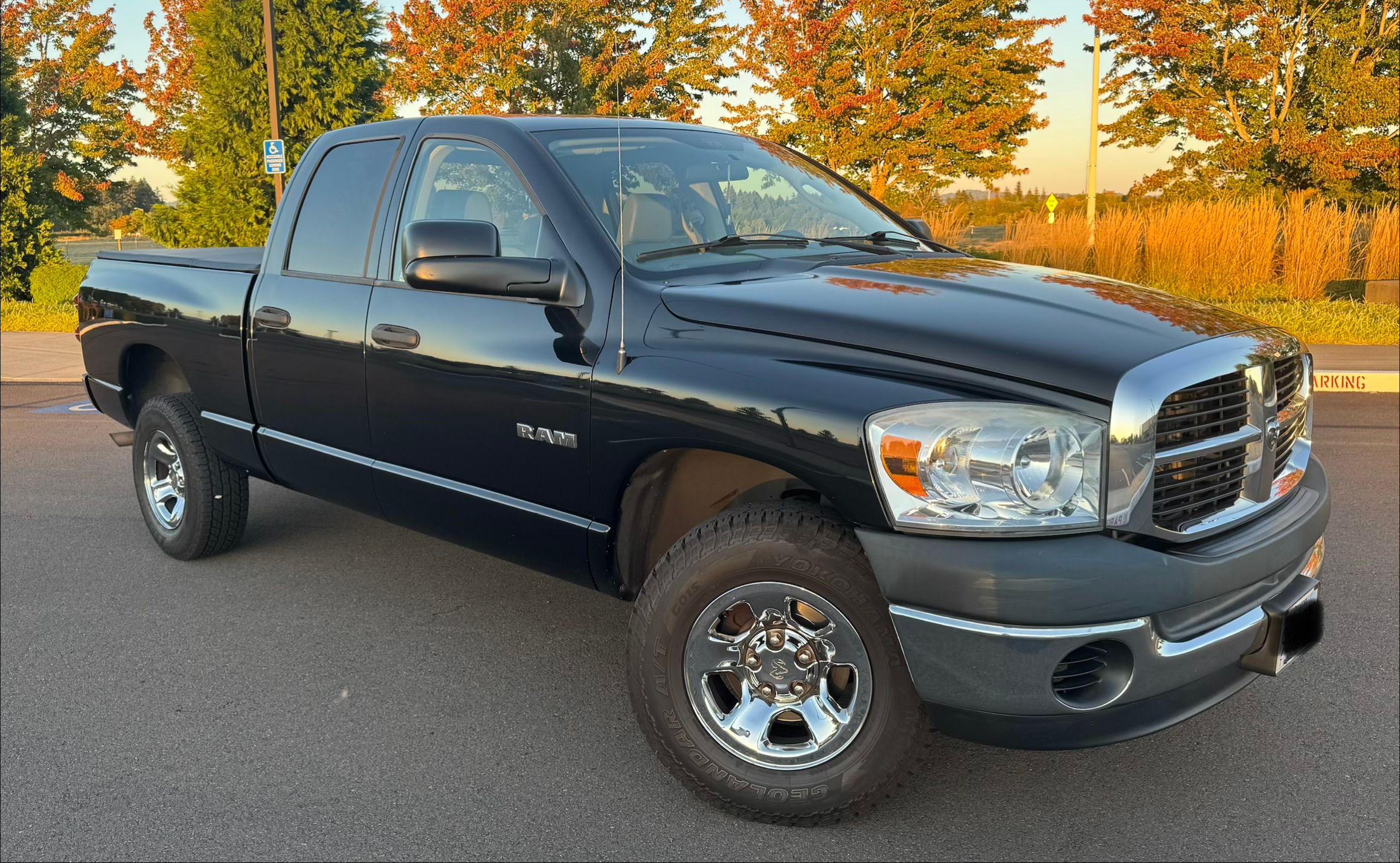 Used 2008 Dodge Ram 1500 Truck ST AWD/4WD image 1
