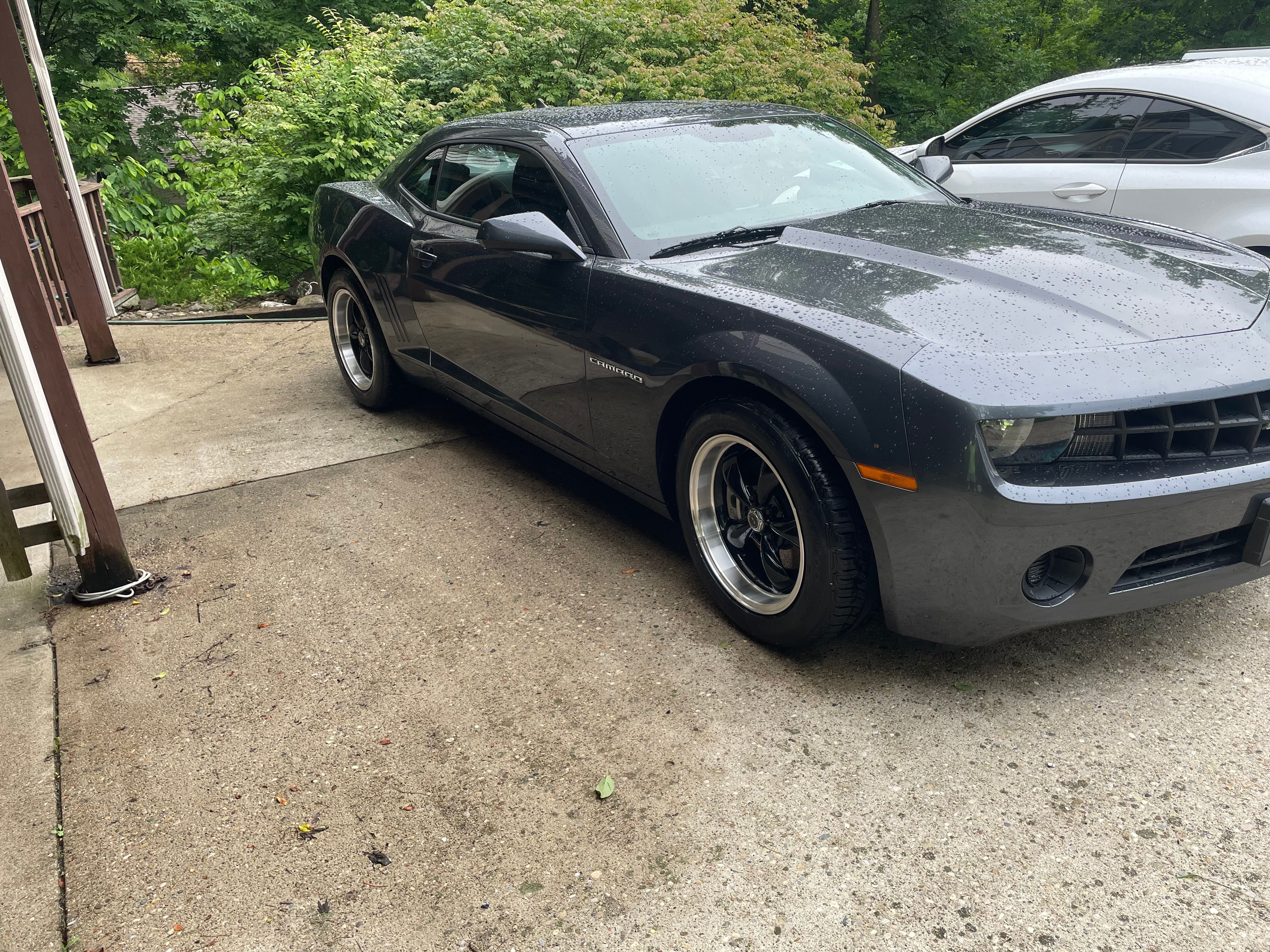 Used 2011 Chevrolet Camaro LS RWD image 1