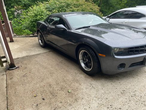 Used 2011 Chevrolet Camaro LS RWD image 8