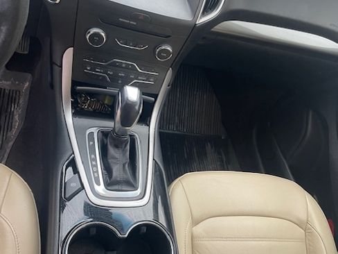 Used 2017 Ford Edge SEL w/ Equipment Group 201A image 6