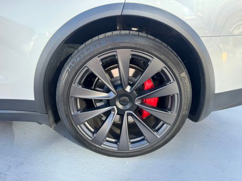 Used 2025 Tesla Model X Plaid image 13