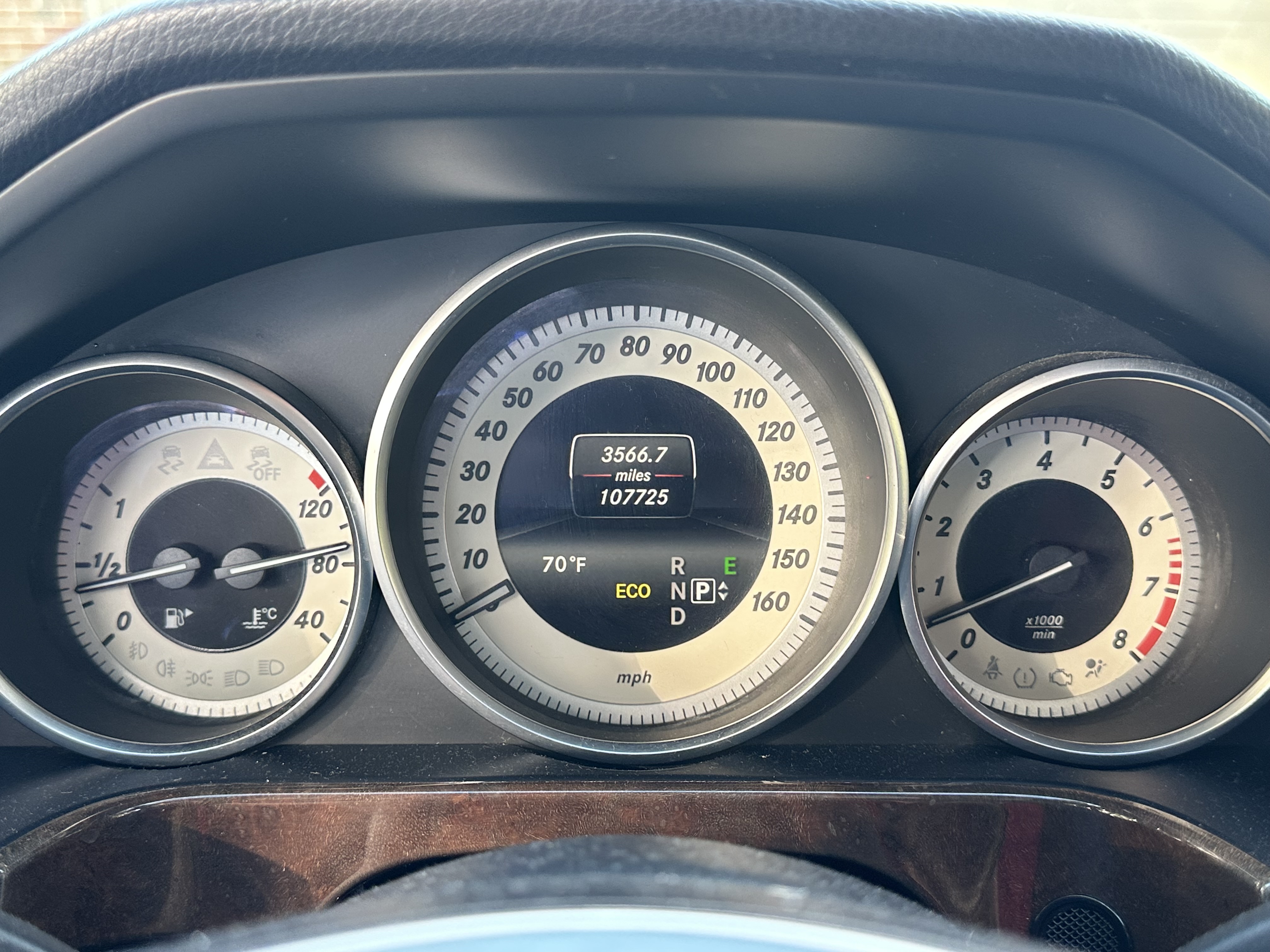 Used 2014 Mercedes-Benz E 350 4MATIC Sedan image 17