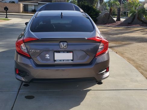 Used 2018 Honda Civic EX-T image 5