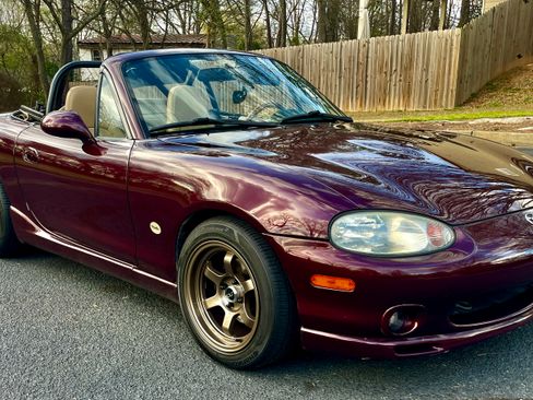Used 2000 MAZDA MX-5 Miata image 2